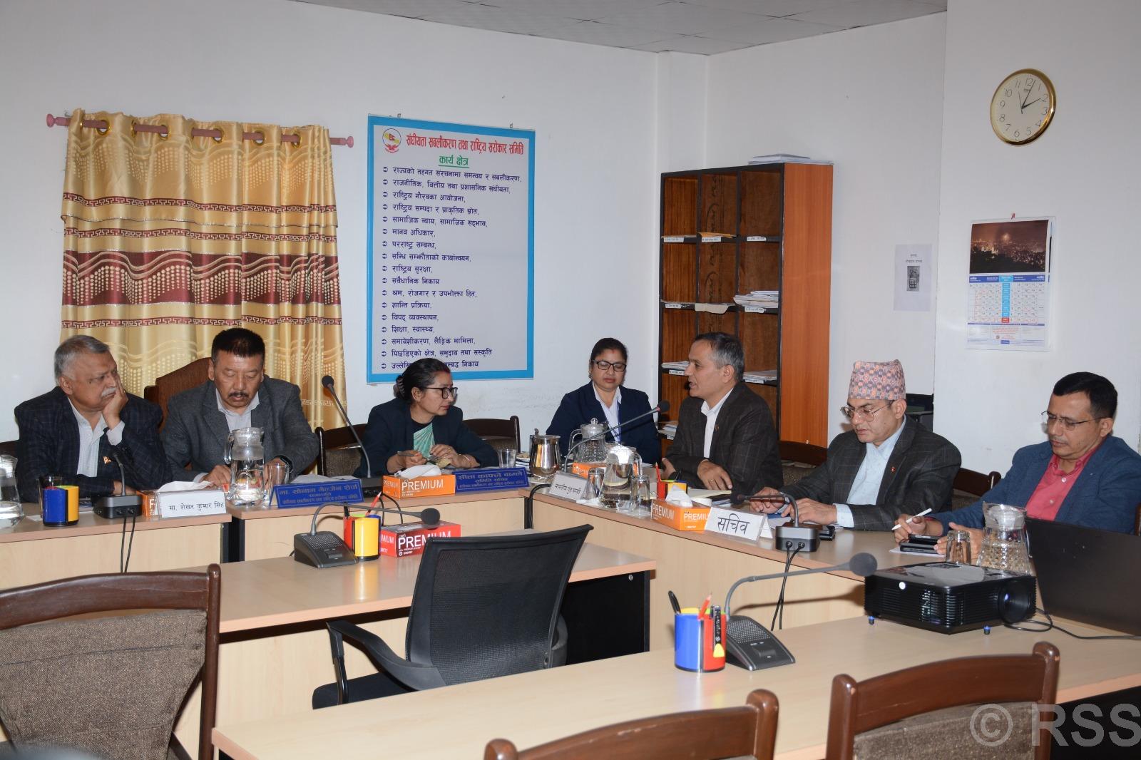 गृहमन्त्री अर्यालले तोकिएकै समयमा निर्वाचन सम्पन्न गर्न सरकारको प्रतिबद्धता व्यक्त