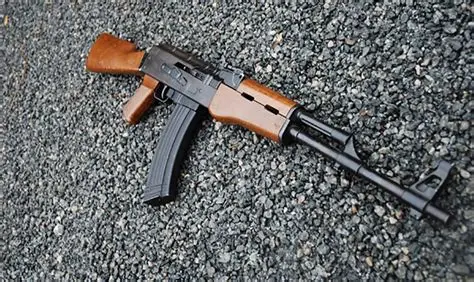 काठमाडौँ: प्रहरी र सशस्त्र प्रहरीबाट लुटिएका ७१८ थान हतियार फिर्ता, सुरक्षा निकायहरूले खोजीकार्य तीव्र बनाएका छन्