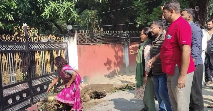 मधेसमा मुख्यमन्त्री नियुक्ति विरोधमा प्रमुख कार्यालय तोडफोड, नेताकार्यकर्ताको नारावाजी