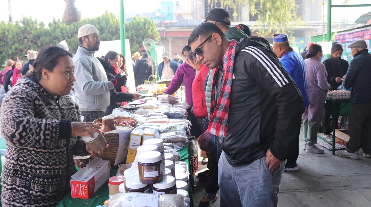 गोङ्गबुमा स्थानीय उत्पादन प्रवर्द्धनका लागि कृषि मेला सम्पन्न
