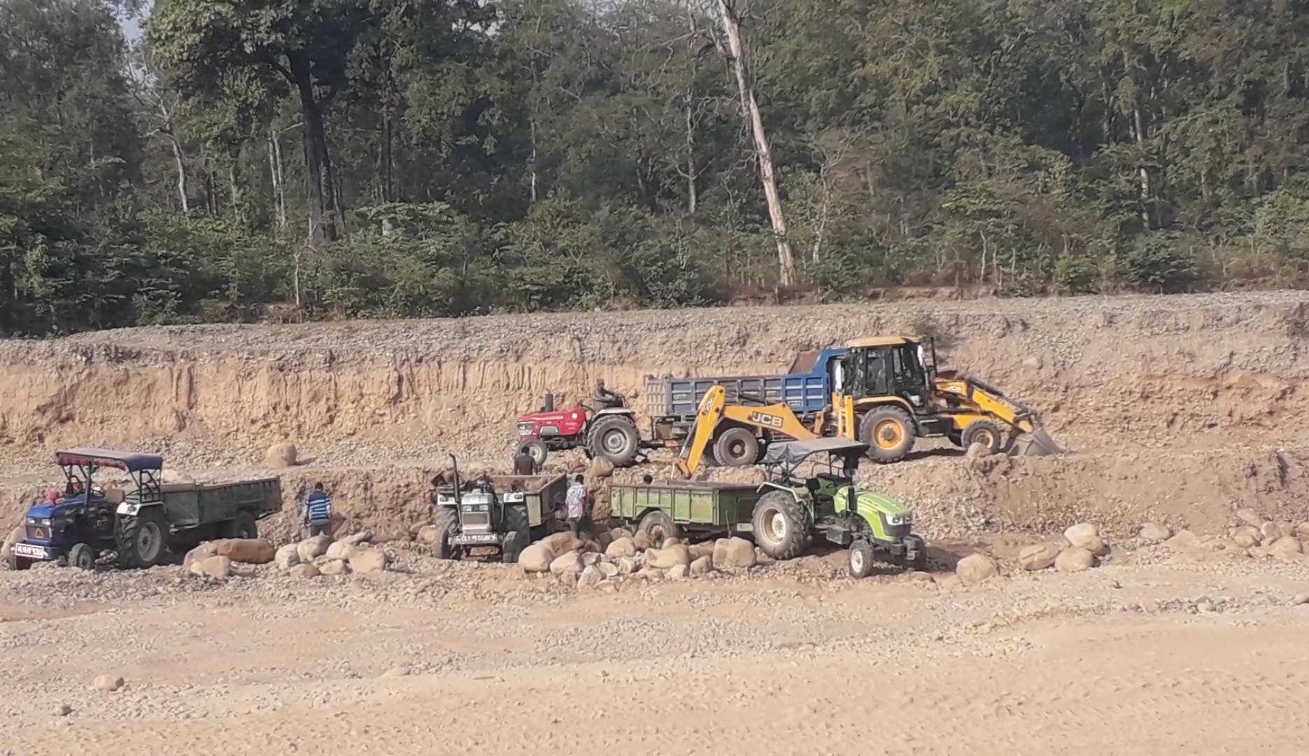 मधेश प्रदेशमा नदीजन्य पदार्थको राजश्व: ६२ करोडभन्दा बढी रकम बक्यौता तिरेनन् पालिकाहरू