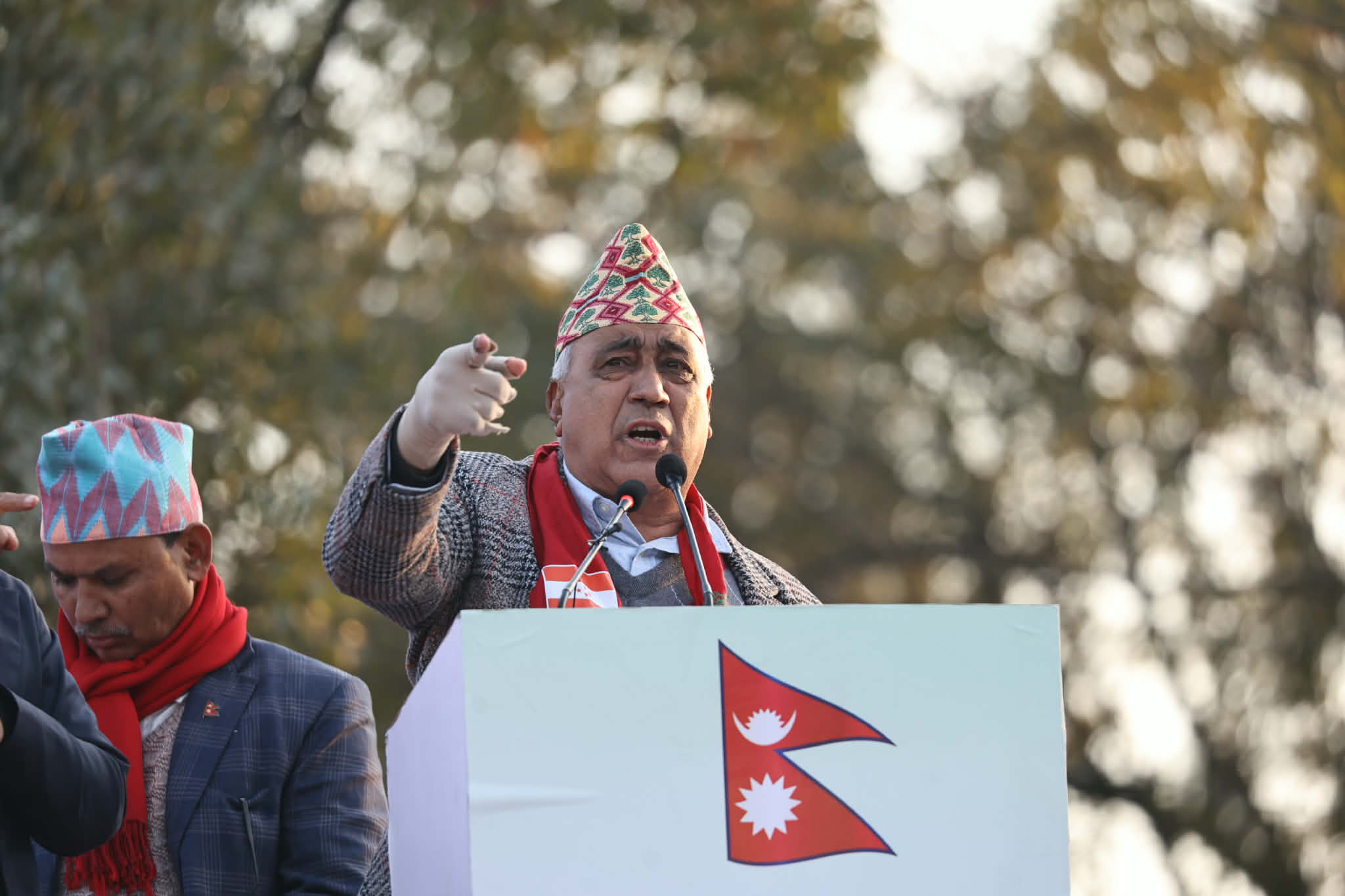 राजा हाँसेर गए, तर हाम्रा नेताहरू हेलिकप्टरबाट जोगिनुपरेको; चन्द्रप्रसाद भण्डारी