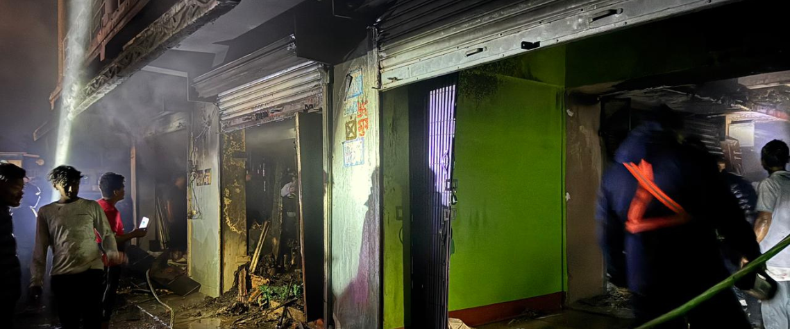 सर्लाही र सिराहामा आगलागी, करोडौंको क्षति, प्रहरीको अनुसन्धान सुरु