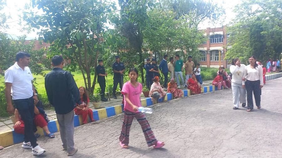 सरकारको खाना व्यवस्था नहुँदा खरिपाटीस्थित सुकुमवासीहरू आन्दोलित