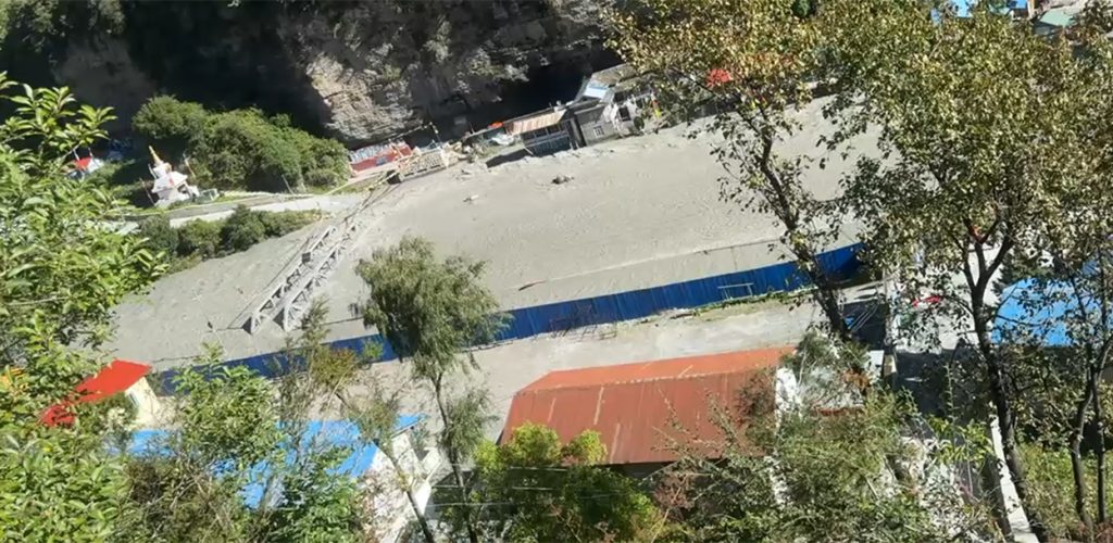 मनाङको चामेमा थुनिएको मर्स्याङ्दी खोल्न ब्लास्ट गर्ने प्रयास असफल, उपकरणबाट खोतलिँदै