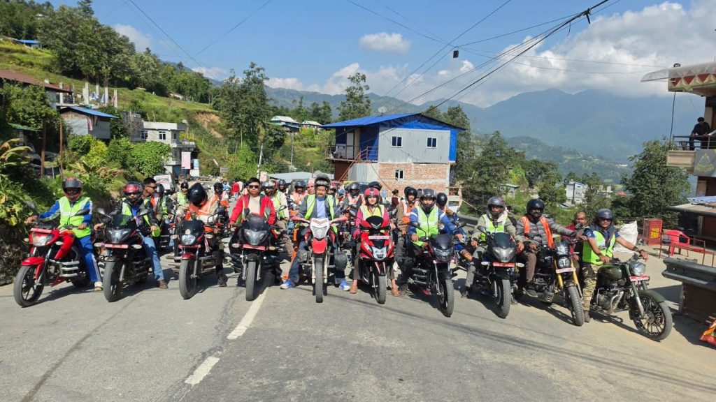खोटाङमा दशैंमा माइती जाने ६४२ चेलीले पाए निःशुल्क मोटरसाइकल सेवा